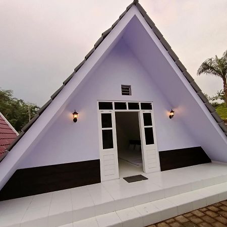 Seger Nusantara Kalisat Exterior photo