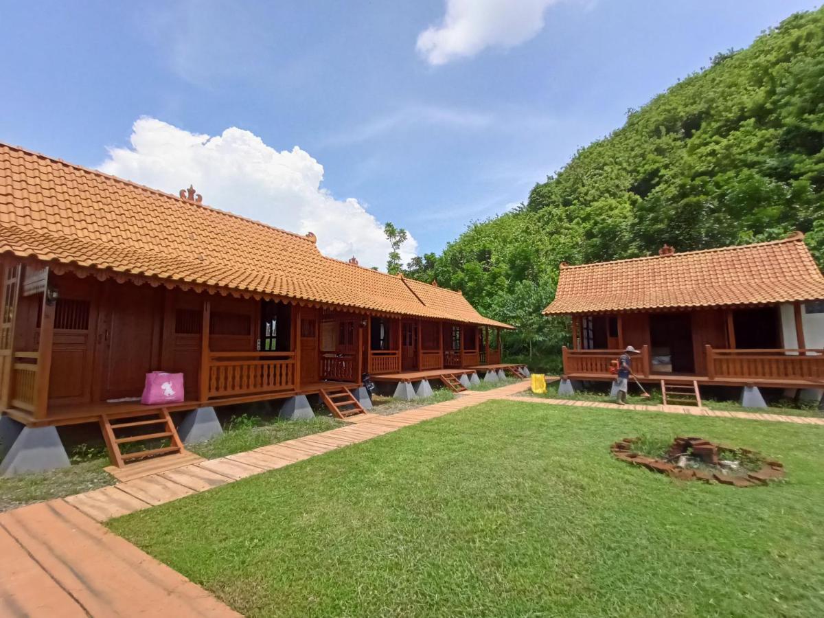 Seger Nusantara Kalisat Exterior photo