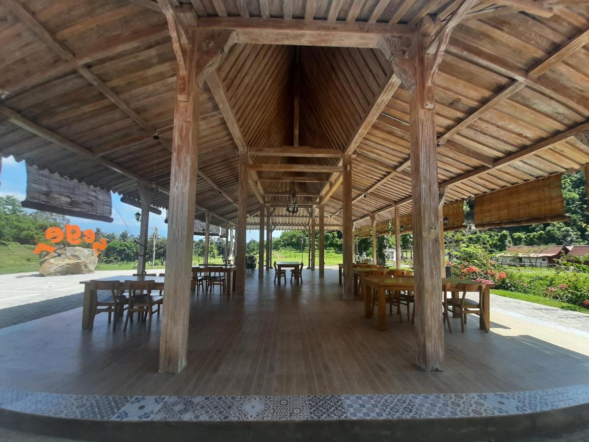 Seger Nusantara Kalisat Exterior photo